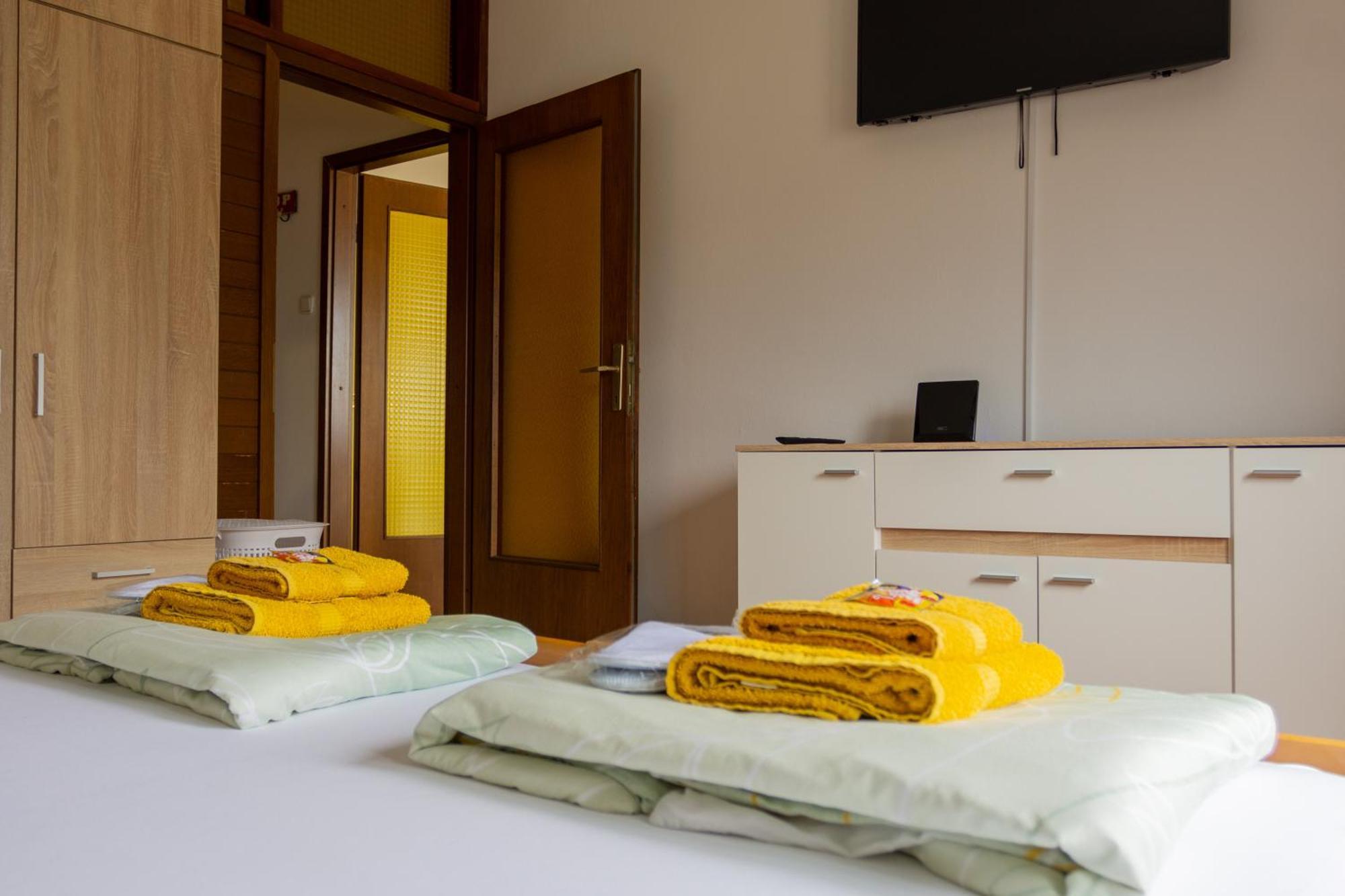 Sea View Retreat With 170Mbps Wifi And Sunny Balcony Apartment Kastav Bagian luar foto
